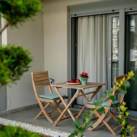 Itaka Studio Apartments - Halkidiki Suites Com Nikiti  Exterior photo
